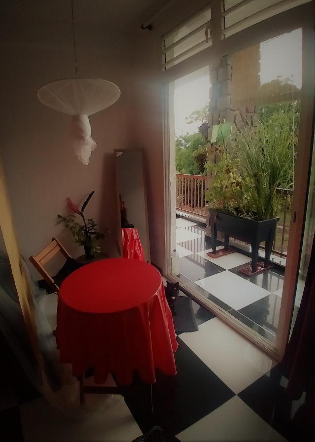 Chambre Avec Cuisine Et Sdb Semi-Privatives Separees Dans Un Ecrin De Verdure Les Abymes Exteriér fotografie